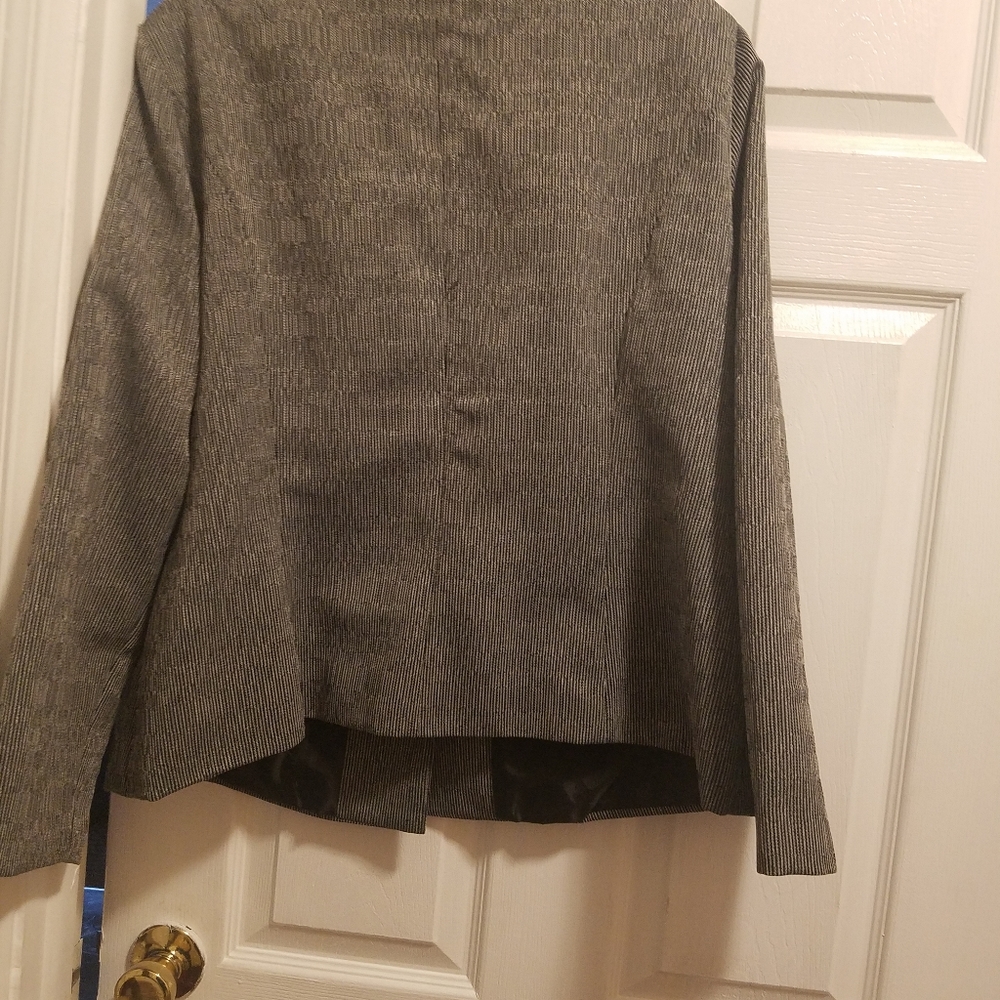 Jacket - Picture 7 of 8